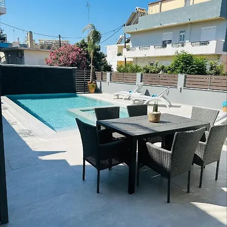 Flev's Luxury House With Pool Vakantiehuis Kremastí