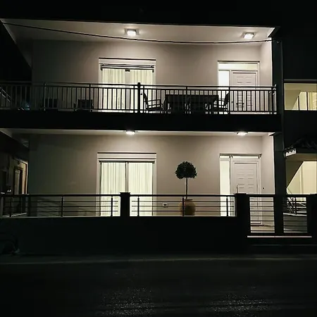 Flev's Luxury House With Pool Vakantiehuis